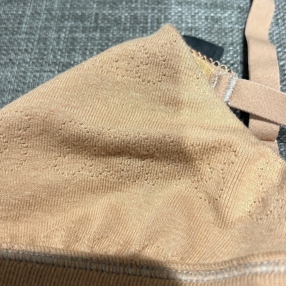 Skims Lace Pointed plunge bralette - Picture 4 of 5